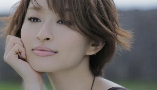 島袋寛子が旦那・早乙女友貴と離婚。石田ニコルとの不倫が原因！？ショックで再婚の予定なし。