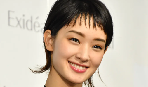 剛力彩芽は大学に落ちて女優になった？学歴やスッピン、卒アルまで大公開！